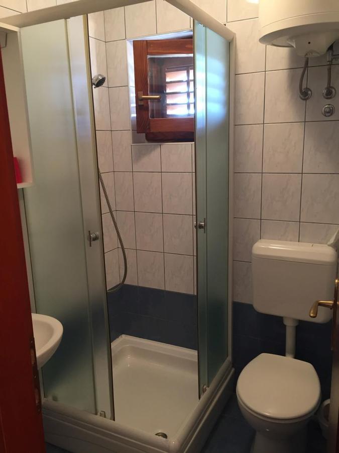 Studio Apartments Ana Ровин Екстериор снимка